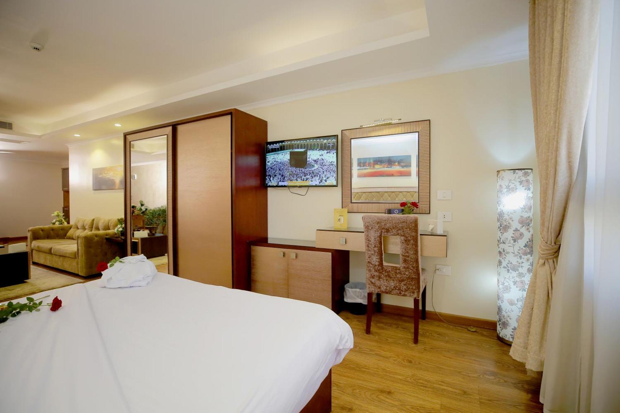 Cairo Taj Hotels & Suites - Dokki Buitenkant foto