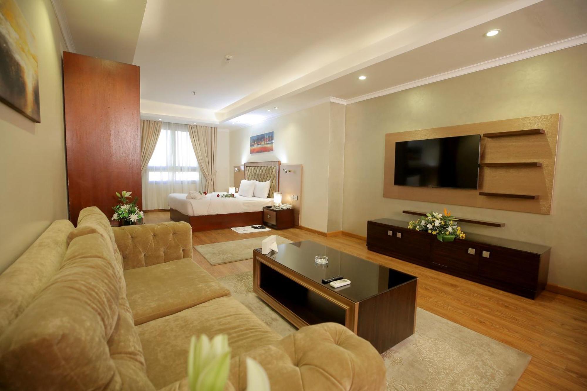Cairo Taj Hotels & Suites - Dokki Buitenkant foto