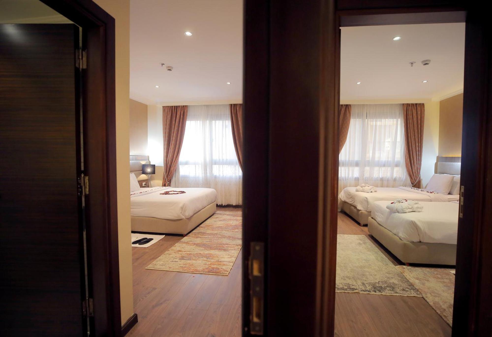 Cairo Taj Hotels & Suites - Dokki Buitenkant foto