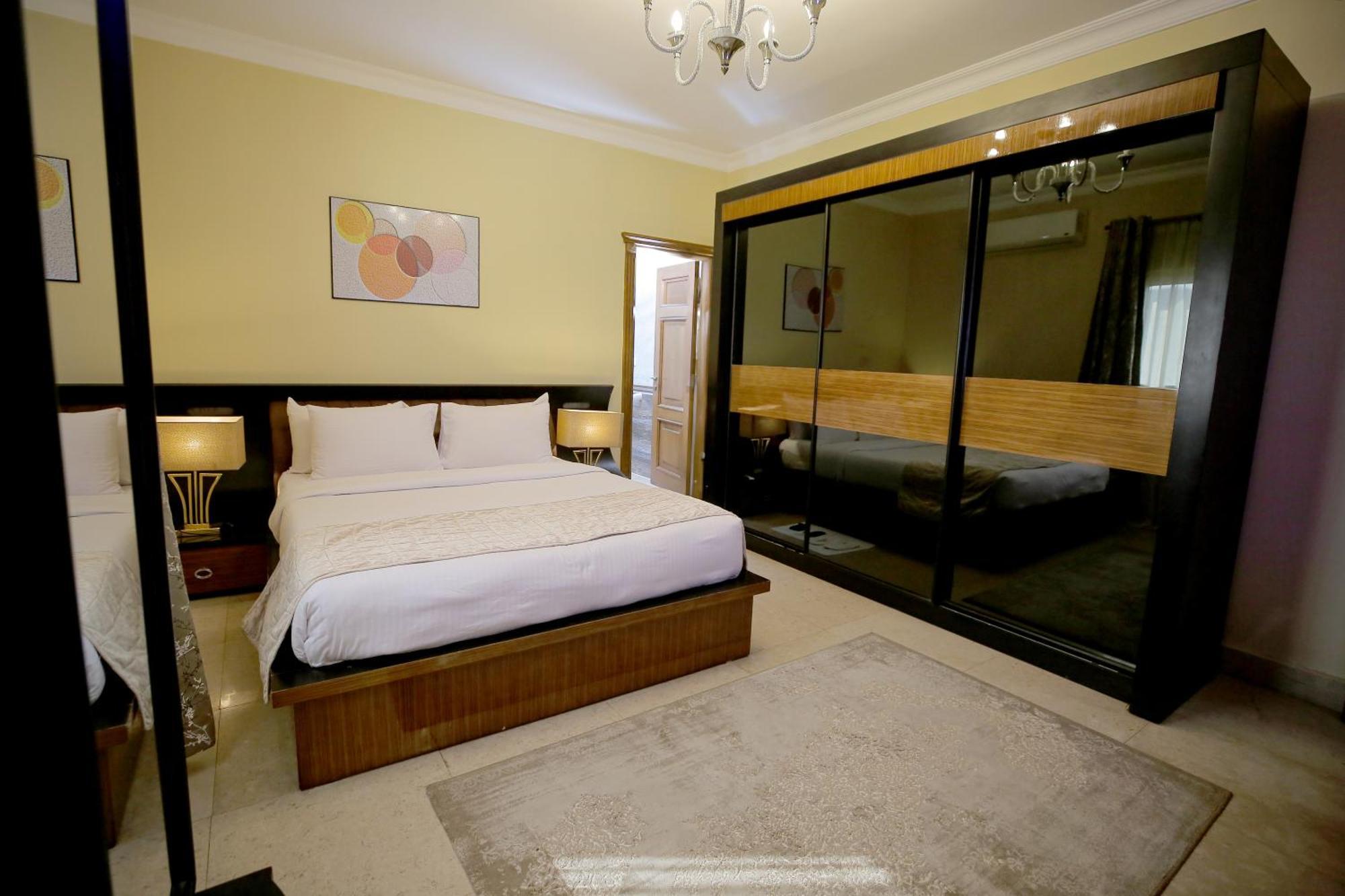 Cairo Taj Hotels & Suites - Dokki Buitenkant foto