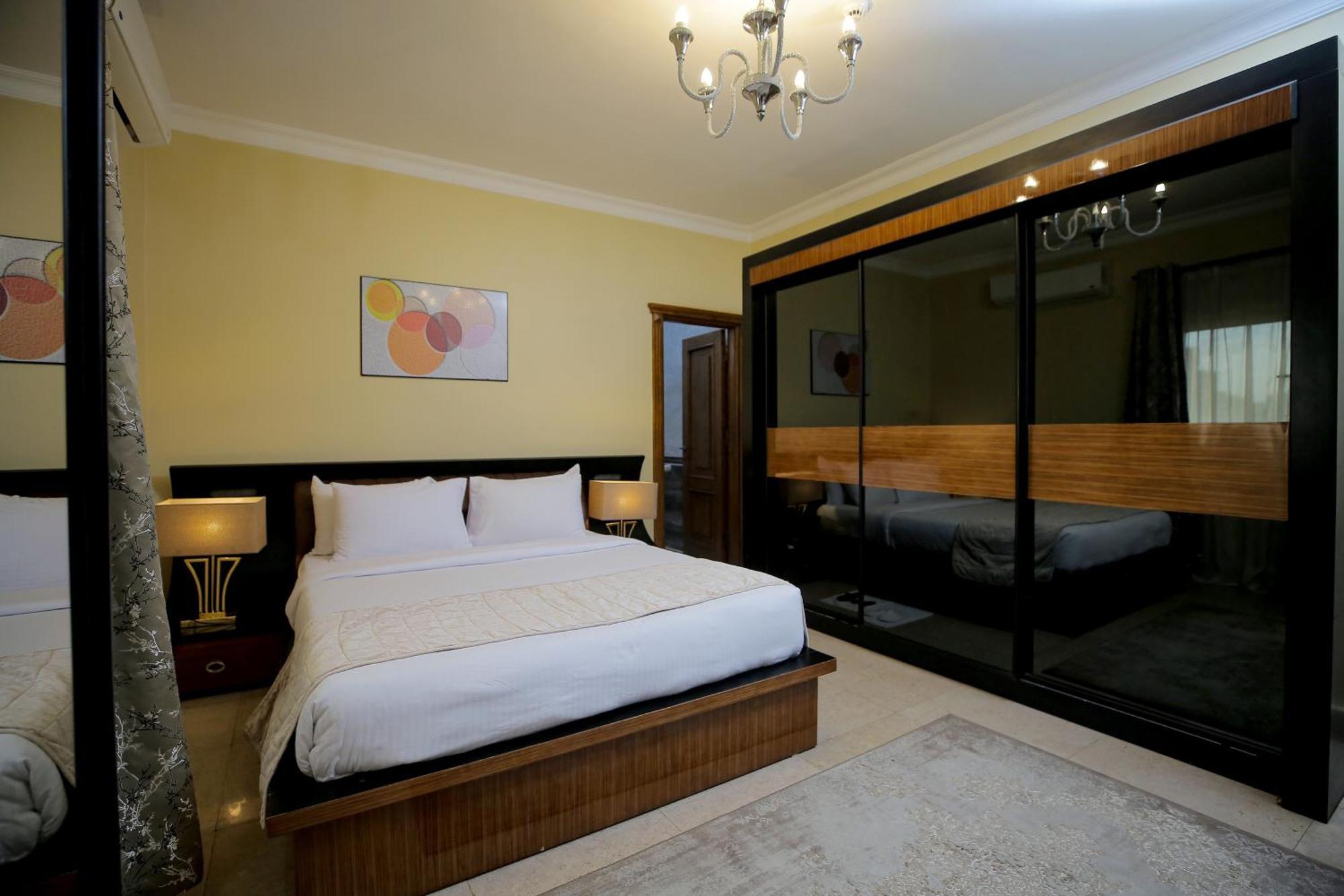 Cairo Taj Hotels & Suites - Dokki Buitenkant foto