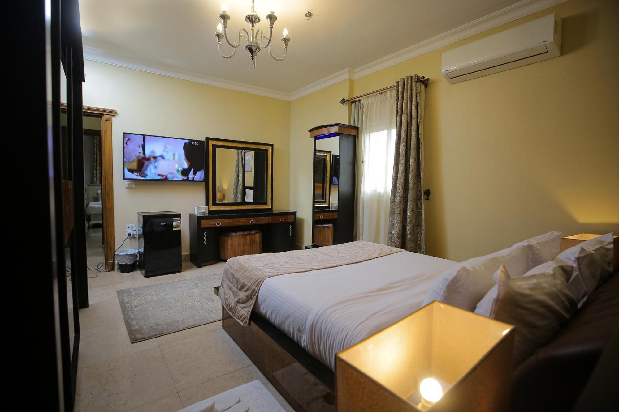 Cairo Taj Hotels & Suites - Dokki Buitenkant foto